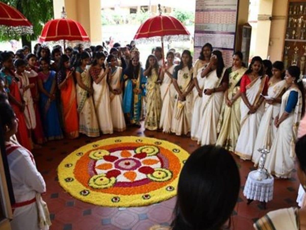 Kerala Indian State Saree Onam Fancy Dress Costume For Girls And Females,  Fancy Costume, Fancy Uniform, Kids fancy Costume, फैंसी ड्रेस -  Bookmycostume, New Delhi | ID: 2849081779933