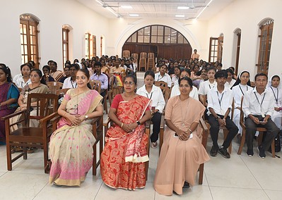 An elegant felicitation ceremony organised by Management and Students for the retired staffs