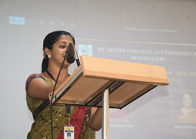 An elegant felicitation ceremony organised by Management and Students for the retired staffs