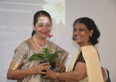 An elegant felicitation ceremony organised by Management and Students for the retired staffs