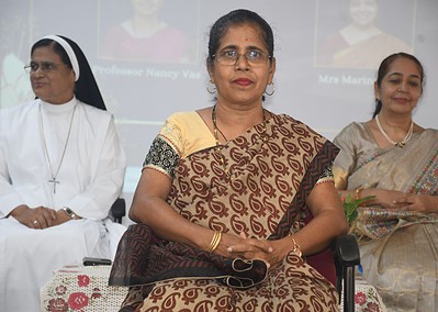 An elegant felicitation ceremony organised by Management and Students for the retired staffs